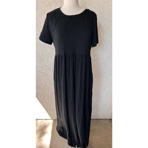 Black CHIFFON MAXI DRESS w/ side pocket size 2XL.